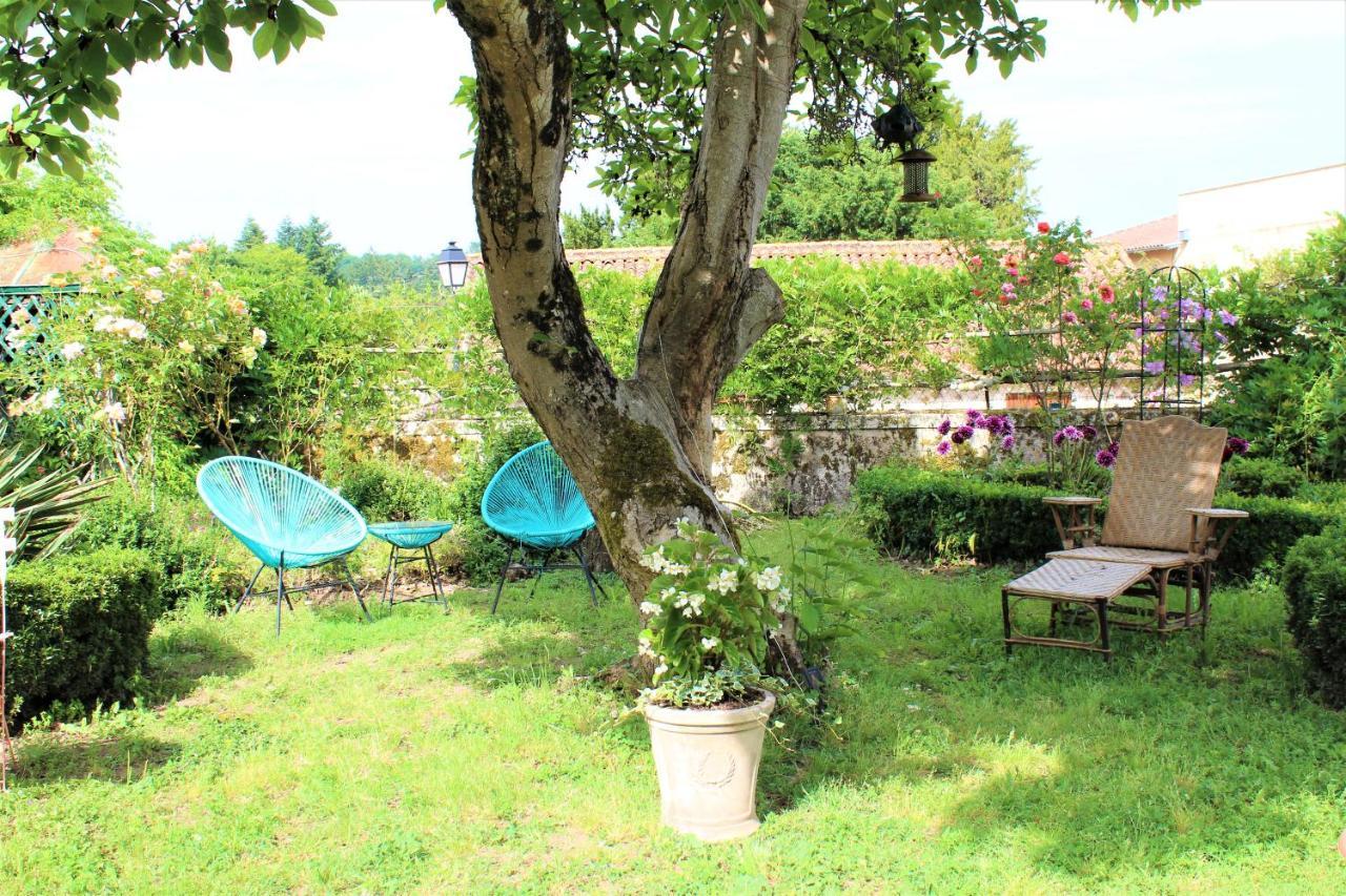 Bed and Breakfast La Source à Availles-Limouzine Extérieur photo