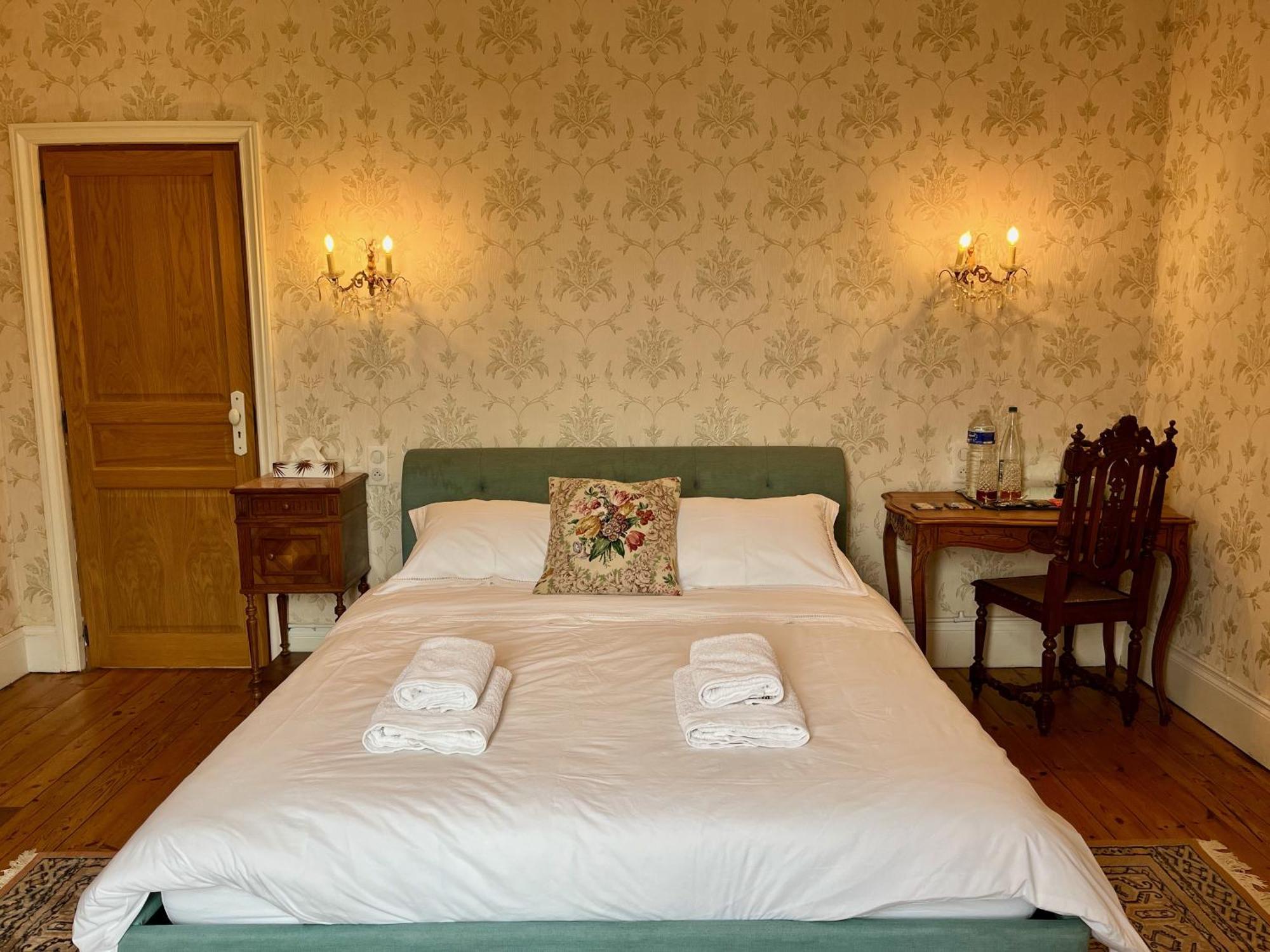 Bed and Breakfast La Source à Availles-Limouzine Extérieur photo