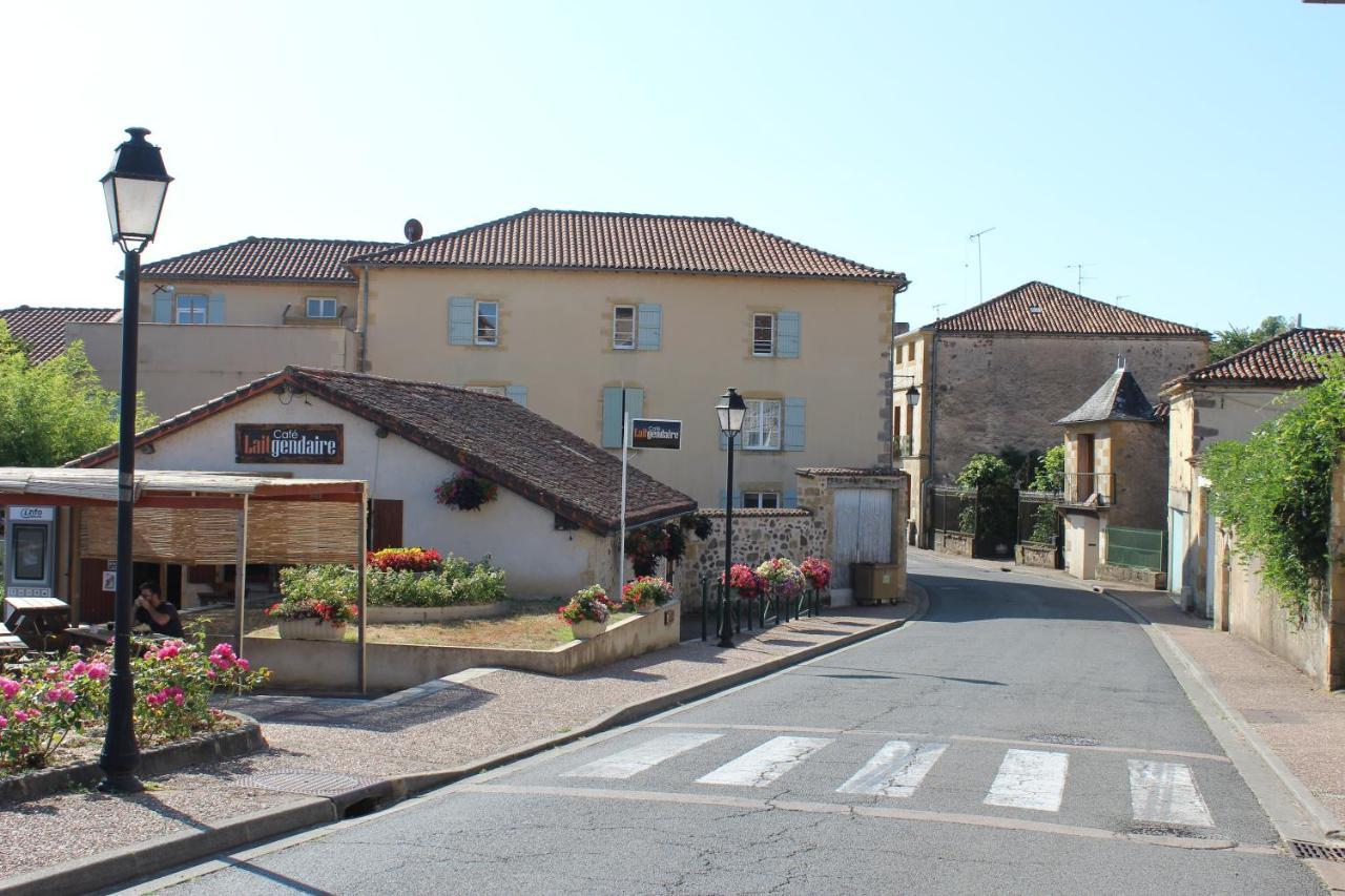 Bed and Breakfast La Source à Availles-Limouzine Extérieur photo